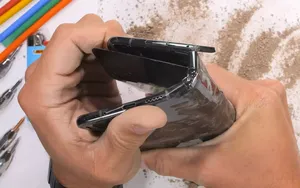 Google Pixel Fold es destrozado al menor impacto en prueba de resistencia