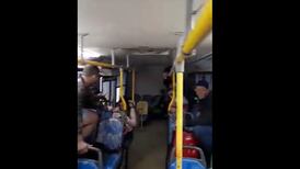 Video: Inundación en Pernambuco, Brasil, deja pasajeros atrapados en autobús