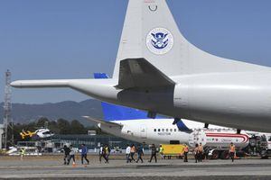 Suspenden vuelo de guatemaltecos retornados de EE. UU. para descartar casos de Covid-19