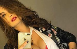 ¡Lo volvió a hacer! Esta foto de Sara Uribe en vestido de baño encendió las redes