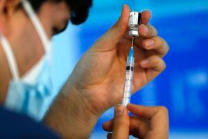 Dolor de brazo, fiebre y hormigueo: 20 vacunados presentan efectos adversos