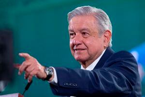 Andrés Manuel López Obrador, que se ha negado a usar cubrebocas, se suma a lista de líderes con COVID-19