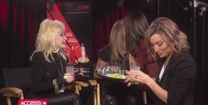 El beso entre Sandra Bullock y Jennifer Aniston