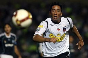Colo Colo hará un último esfuerzo por Lucas Barrios: Mosa podría ir a buscarlo