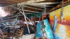 El huracán Grace deja decenas de edificios destruidos en Veracruz