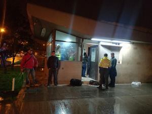 Atentan contra CAI de Ciudad Bolívar