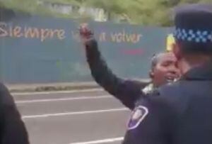 Municipio de Quito muestra video de agresión a agente de la AMC