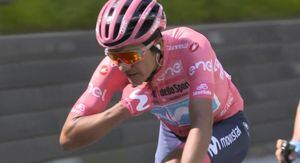 Giro de Italia: Richard Carapaz rompe récord al mantener la maglia rosa por séptima ocasión