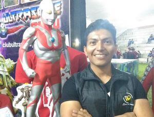 Carlos Oyola y su experiencia como único cosplayer de la Saga Ultraman
