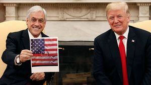 Donald Trump avisa a Piñera por supuesta injerencia rusa en Chile