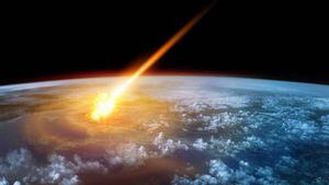 Un meteoro pasa cerca del Popocatépetl y es registrado por una cámara