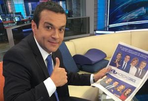 Por regalo de la esposa, Juan Diego Alvira fue motivo de burlas en 'Noticias Caracol'