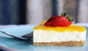 Aprende a preparar este delicioso cheesecake hecho con yogurt griego que solo tiene 210 calorías