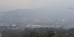 Quema de basuras en Venezuela estaría afectado el aire colombiano