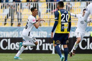 Colo Colo consiguió un trabajado triunfo ante Everton y se metió en semifinales de la Copa Chile