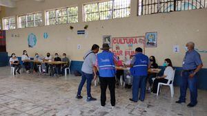 Vecinos de Asunción Mita votan en la consulta por la mina Cerro Blanco