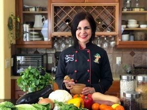 Doctora boricua y vegana revoluciona la cocina con ”The Food Pharmacy”