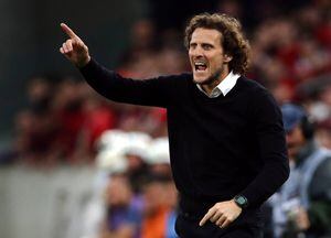 Peñarol despide a Diego Forlán como entrenador a días de enfrentar a Colo Colo en la Copa Libertadores