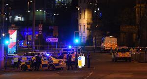 Atentado terrorista en Manchester: policía evacua zona céntrica y detiene a hombre de 23 años
