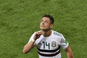 Compañeros de ‘Chicharito’ Hernández no soportan el ego del futbolista mexicano