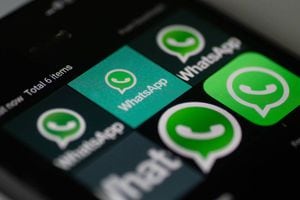 Modo escuro do aplicativo WhatsApp passará por alguns ajustes