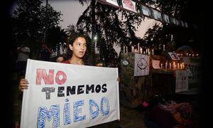 Lo que no se vio en TV: Festival de Olmué restringió las pancartas y vivió manifestaciones en las afueras del Patagual