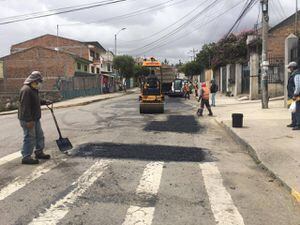 Cuenca: Una semana más para culminar los trabajos de mantenimiento en dos importantes vías