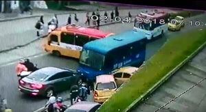 Video: bus del Sitp chocó contra cinco carros en el sur de Bogotá