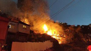 Confirman muerte de niña de 12 años en incendio en cerro Las Cañas de Valparaíso