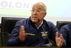 La FEF viajó a Cartagena para el sorteo de la Copa América 2020 sin su técnico principal