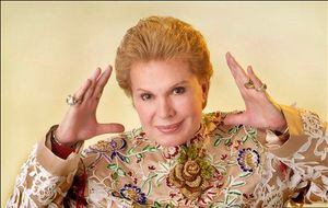 Los trajes más excéntricos del astrólogo puertorriqueño Walter Mercado