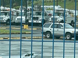 Denuncian AEE guarda los camiones de servicio a días de que Luma tome control del sistema