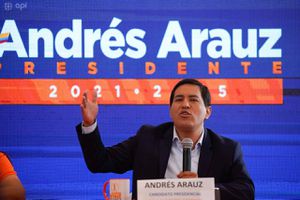 Andrés Arauz buscará revertir proyecto de Ley para Defensa de la Dolarización si alcanza la presidencia