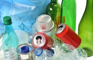Estudio revela que las botellas de vidrio son mucho peor que las de plástico y argumentan dos razones en especial