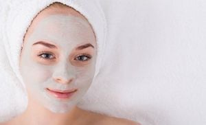 Rejuvenece tu rostro con esta mascarilla de maicena y huevo