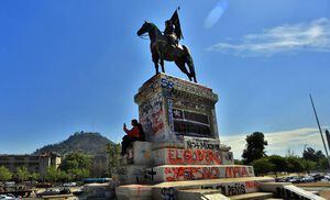 Monumento a Baquedano sería removido la mañana del viernes