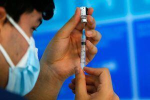 La pandemia se agrava en Chile pese a ser el más rápido en vacunar