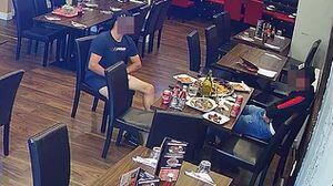 Vídeo flagra homem ‘polvilhando’ pelo pubiano na comida para não pagar conta