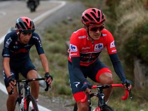 Richard Carapaz mantiene liderato general de la Vuelta  a España