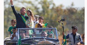 Nelson Piquet vira 'motorista' do Rolls-Royce presidencial com Bolsonaro