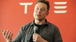 Exigentes metas de producción de Elon Musk en Tesla provocan que empleados “se desplomen y convulsionen” trabajando