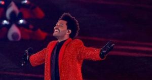 Video: The Weeknd se convierte en meme tras el Super Bowl, míralo aquí