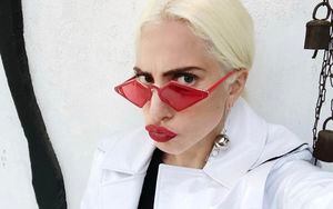 Lady Gaga demuestra lo que las mujeres que "suben de peso" deben soportar