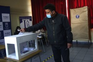 Encuestas dan claro triunfo al "Apruebo" a un mes del Plebiscito Constitucional