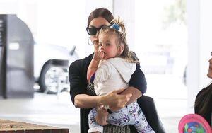 Irina Shayk está concentrada en su hija tras su separación de Bradley Cooper y lo demuestra vistiéndola idéntica a ella