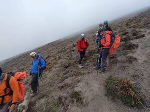 23 excursionistas fueron rescatados del volcán Tungurahua