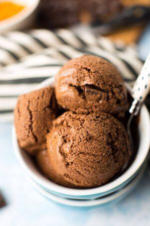 Delicioso helado de chocolate “homemade”