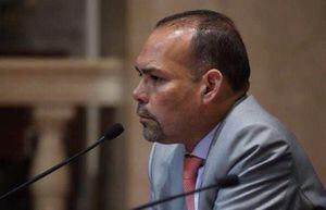 Senador urge a Comisión de Salud de la Cámara que atiendan medida para que ASES incluya la fibromialgia en su cubierta especial