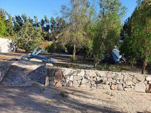 Helicóptero cayó en el antejardín de una casa de Colina y murió el piloto