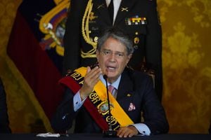 Presidente Guillermo Lasso regula uso de aviones presidenciales y vehículos institucionales con las Normas de Comportamiento Ético Gubernamental